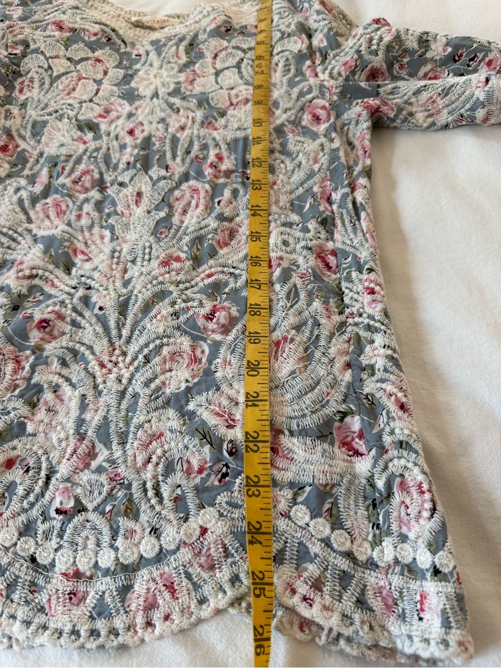 ✨ Solitaire Floral Lace Crochet Overlay Boho Top Blue Pink Size Small ✨ - Picture 8 of 12